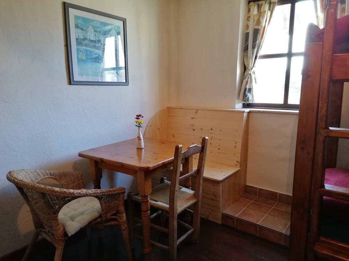 Aille River Tourist Hostel And Camping ドゥーリン エクステリア 写真