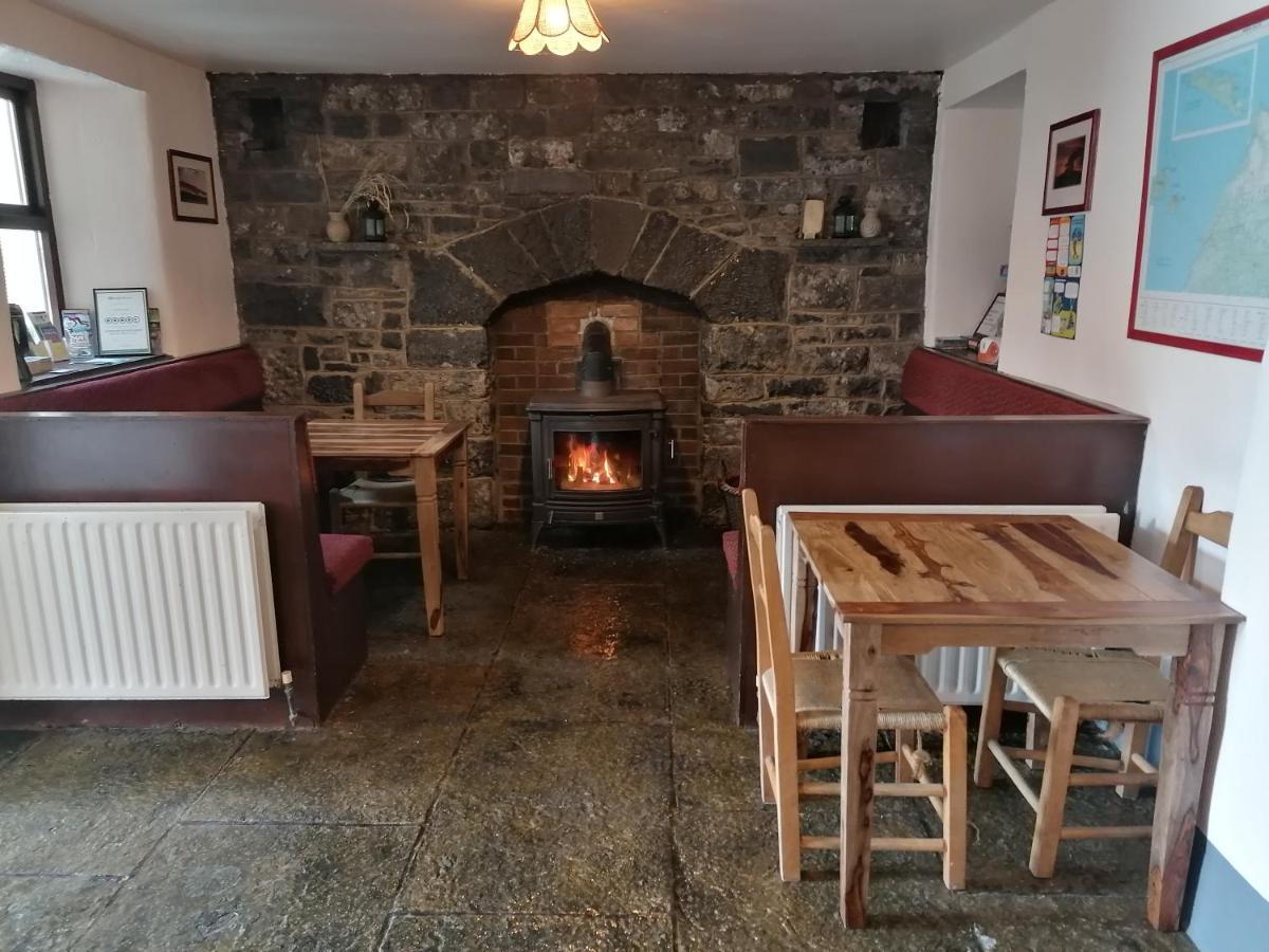 Aille River Tourist Hostel And Camping ドゥーリン エクステリア 写真