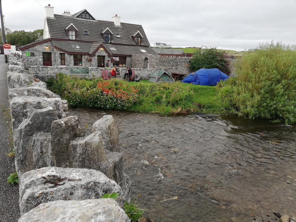 Aille River Tourist Hostel And Camping ドゥーリン エクステリア 写真