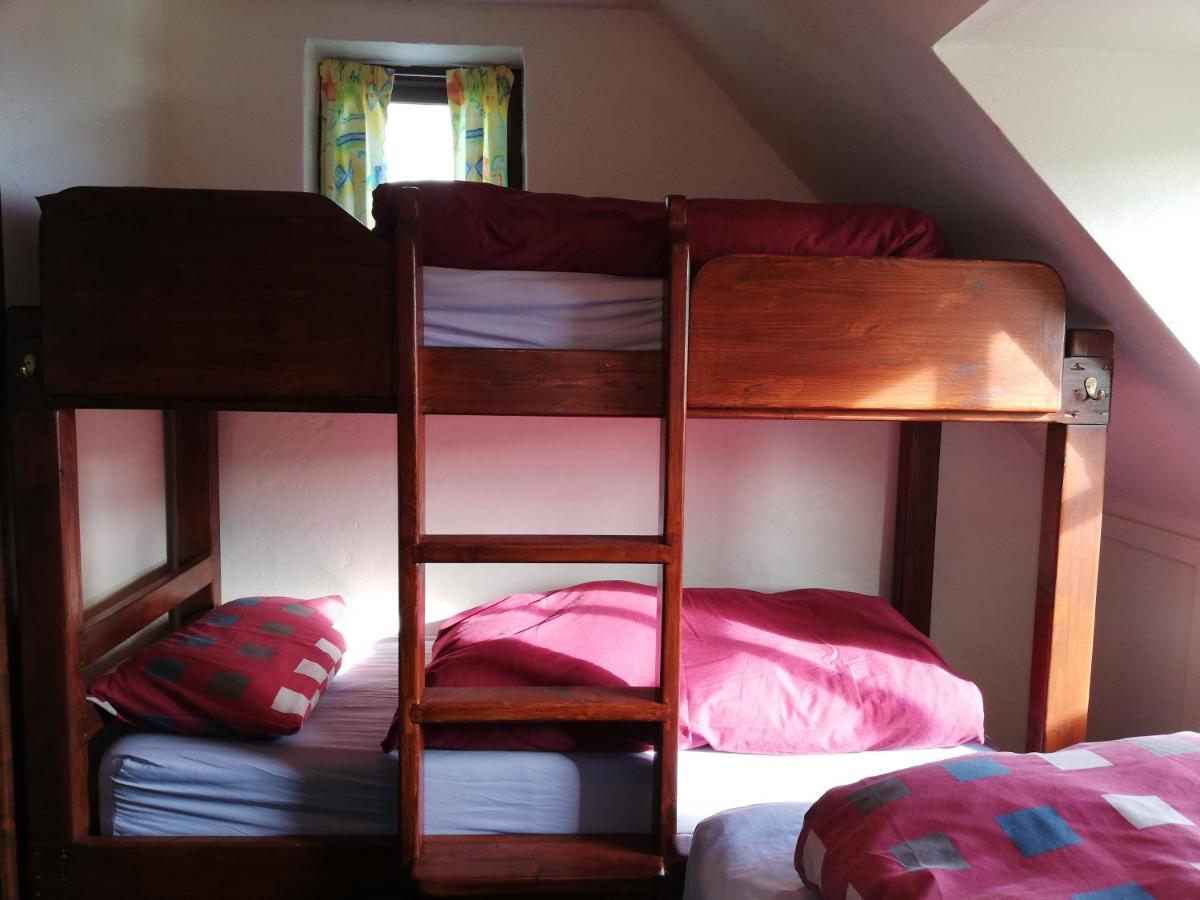 Aille River Tourist Hostel And Camping ドゥーリン エクステリア 写真