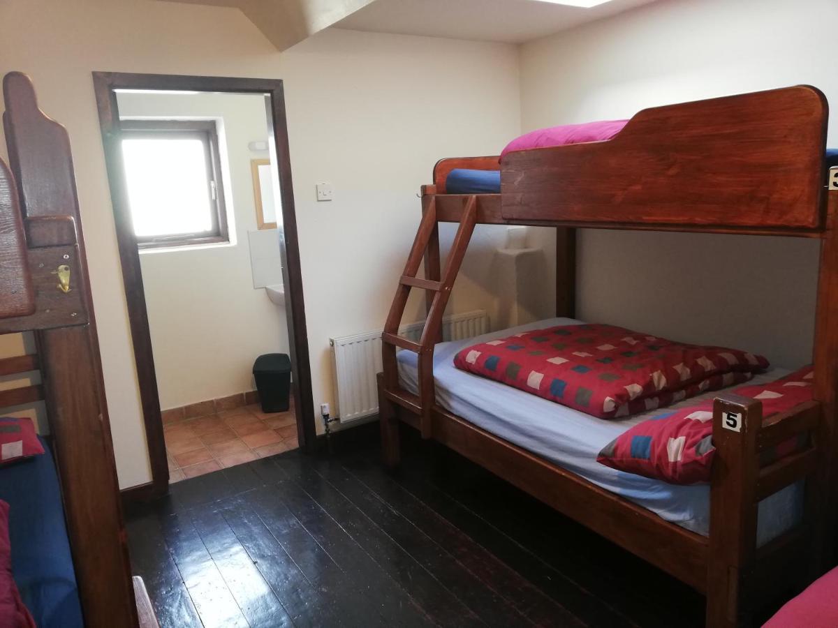 Aille River Tourist Hostel And Camping ドゥーリン エクステリア 写真